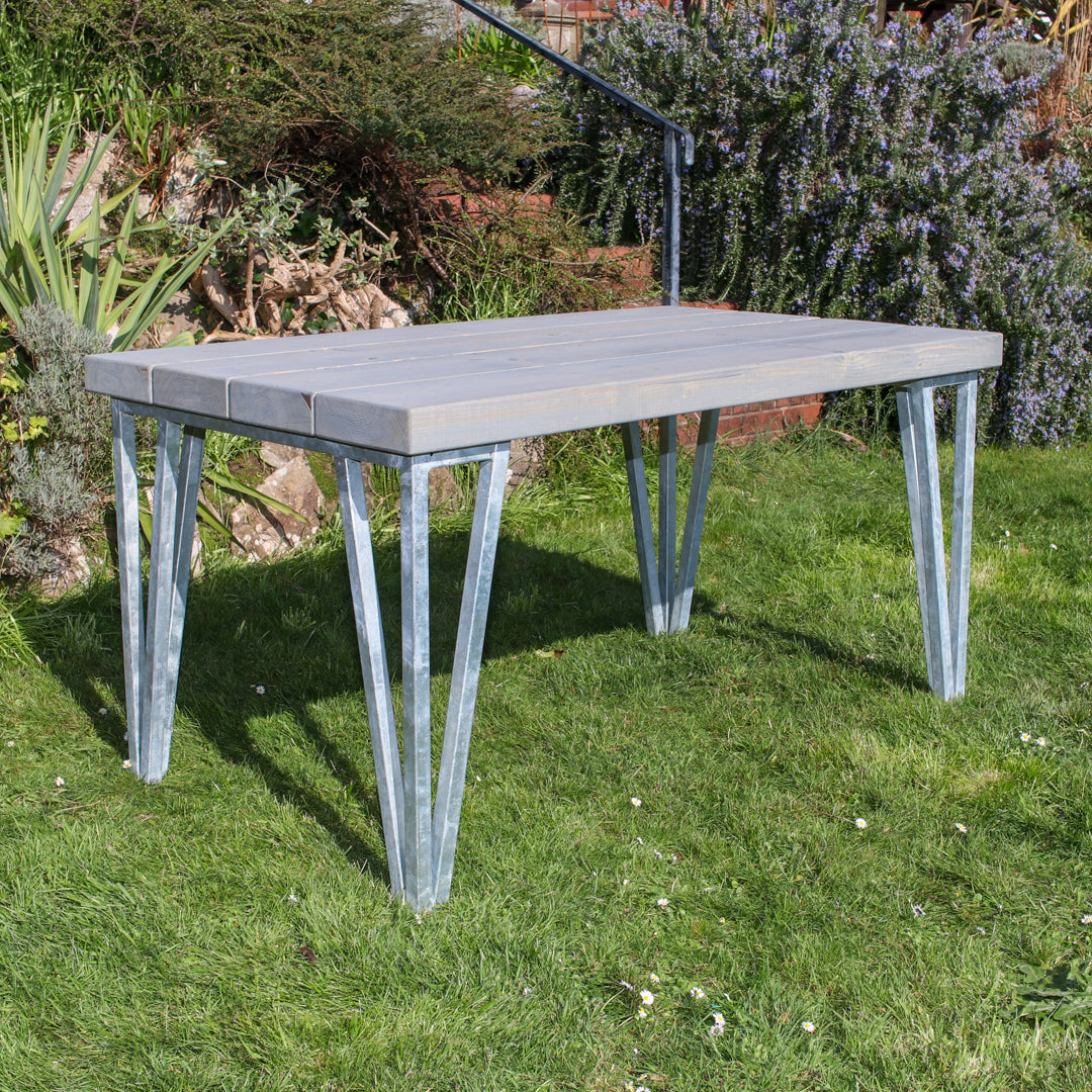 Extremely Chunky Garden Table - Chunkiest Hairpin