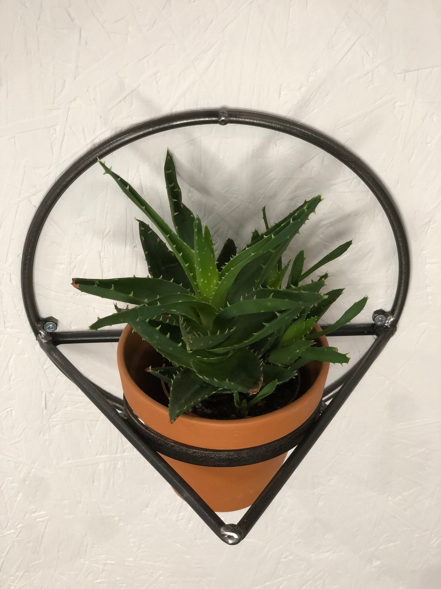 round wall plant pot holder top