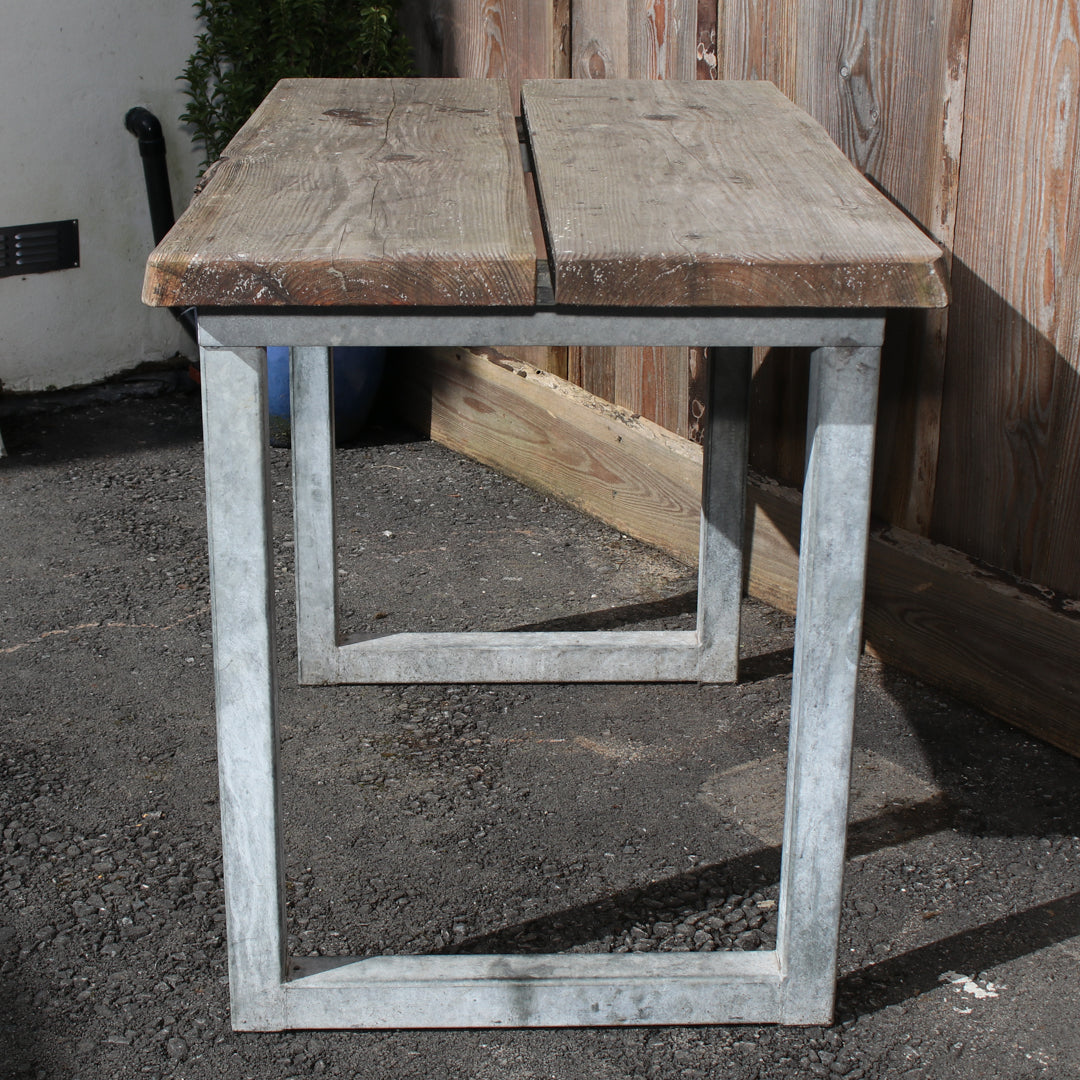 Clearance: Larch Wood Garden Table 02
