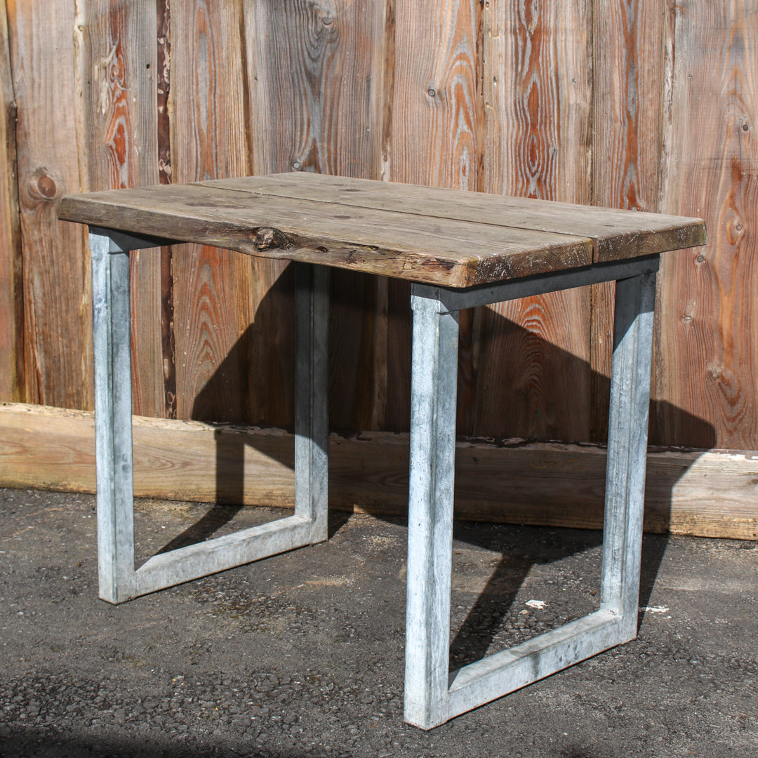 Clearance: Larch Wood Garden Table 02