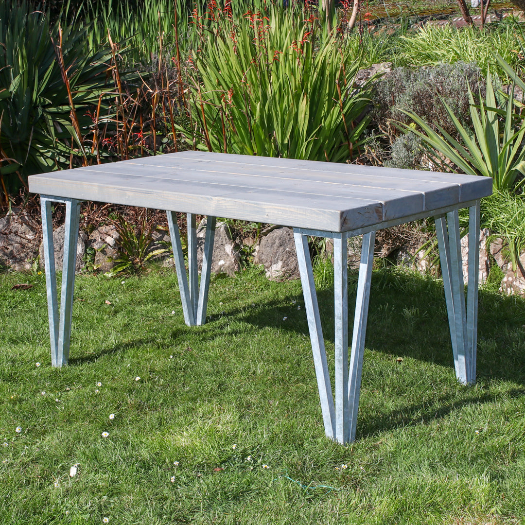 Extremely Chunky Garden Table - Chunkiest Hairpin