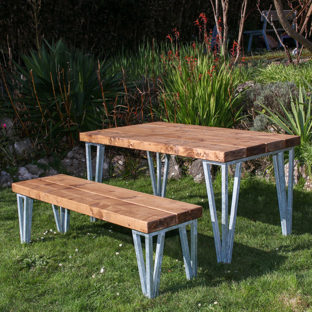 Extremely Chunky Garden Table - Chunkiest Hairpin
